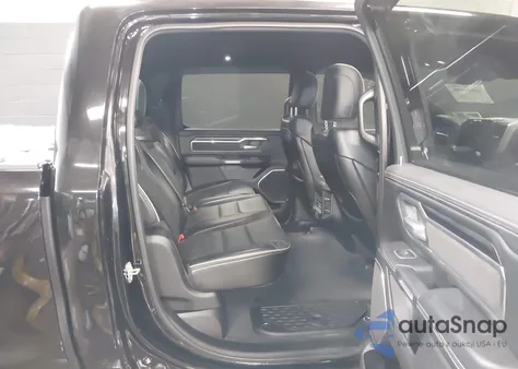 2024 Ram 1500 Laramie 4X4 5'7 Box z USA, uszkodzony, nr VIN 1C6SRFJT6RN111184